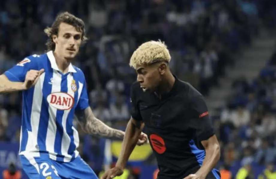 与路易斯·德拉富特关系密切的人士正在密切关注这名球员。@FabrizioRomano 🇪🇸 来源：Madrid Xtra🚨 最新消息：西班牙国家队的球探正在关注哈科沃·拉蒙。